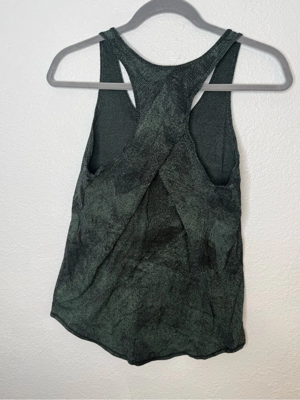 Lululemon Essential Tank Pleated Pixel Jacquard Algae Green Black